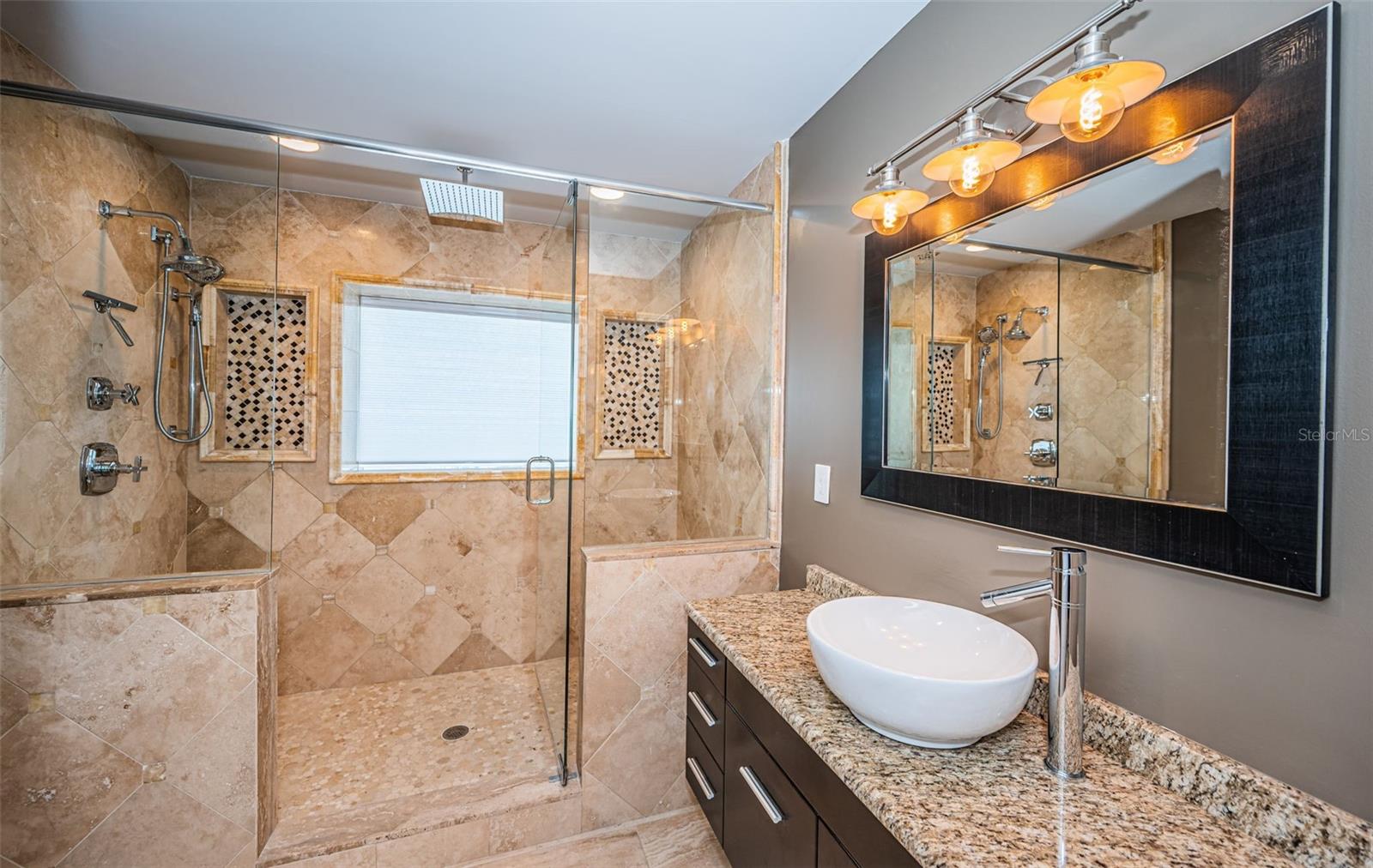 Image 36 of 67 For 4295 13th Lane Ne