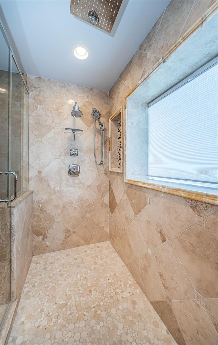 Image 37 of 67 For 4295 13th Lane Ne