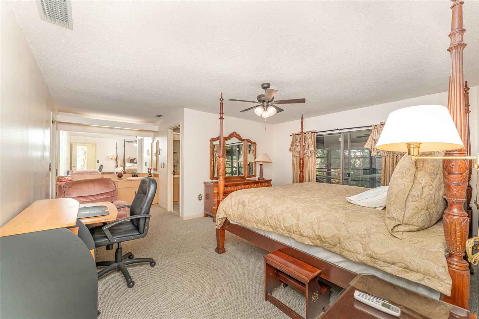 Image 3 of 15 For 4240 Creekwood Lane