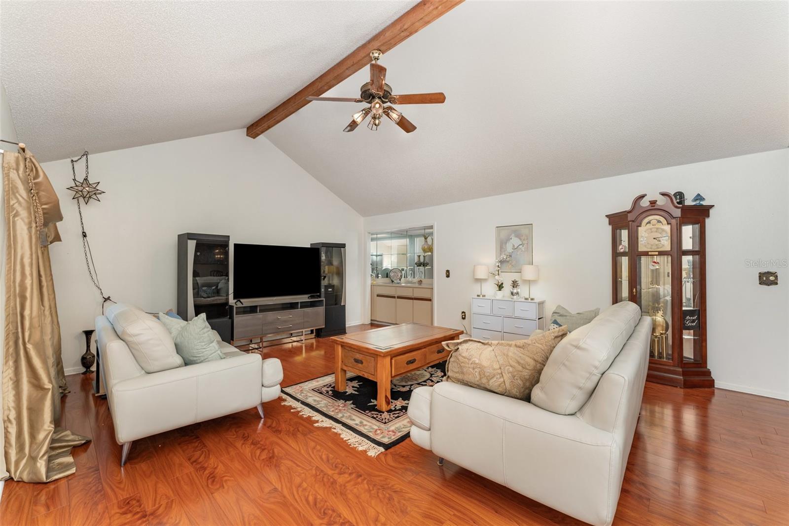 Image 5 of 15 For 4240 Creekwood Lane