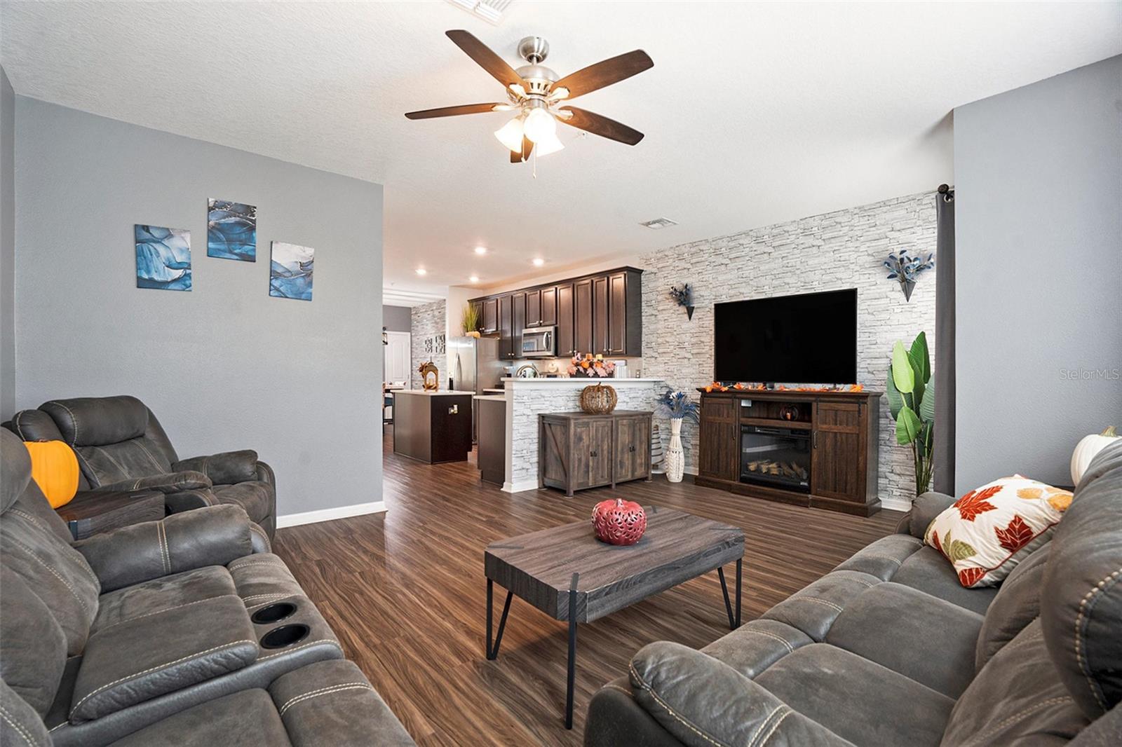 Image 10 of 42 For 5524 Yellowfin Court