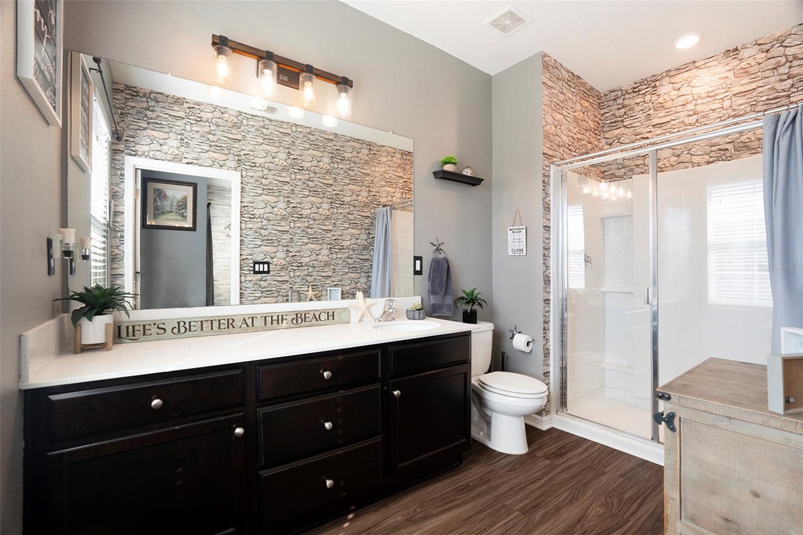 Image 27 of 42 For 5524 Yellowfin Court