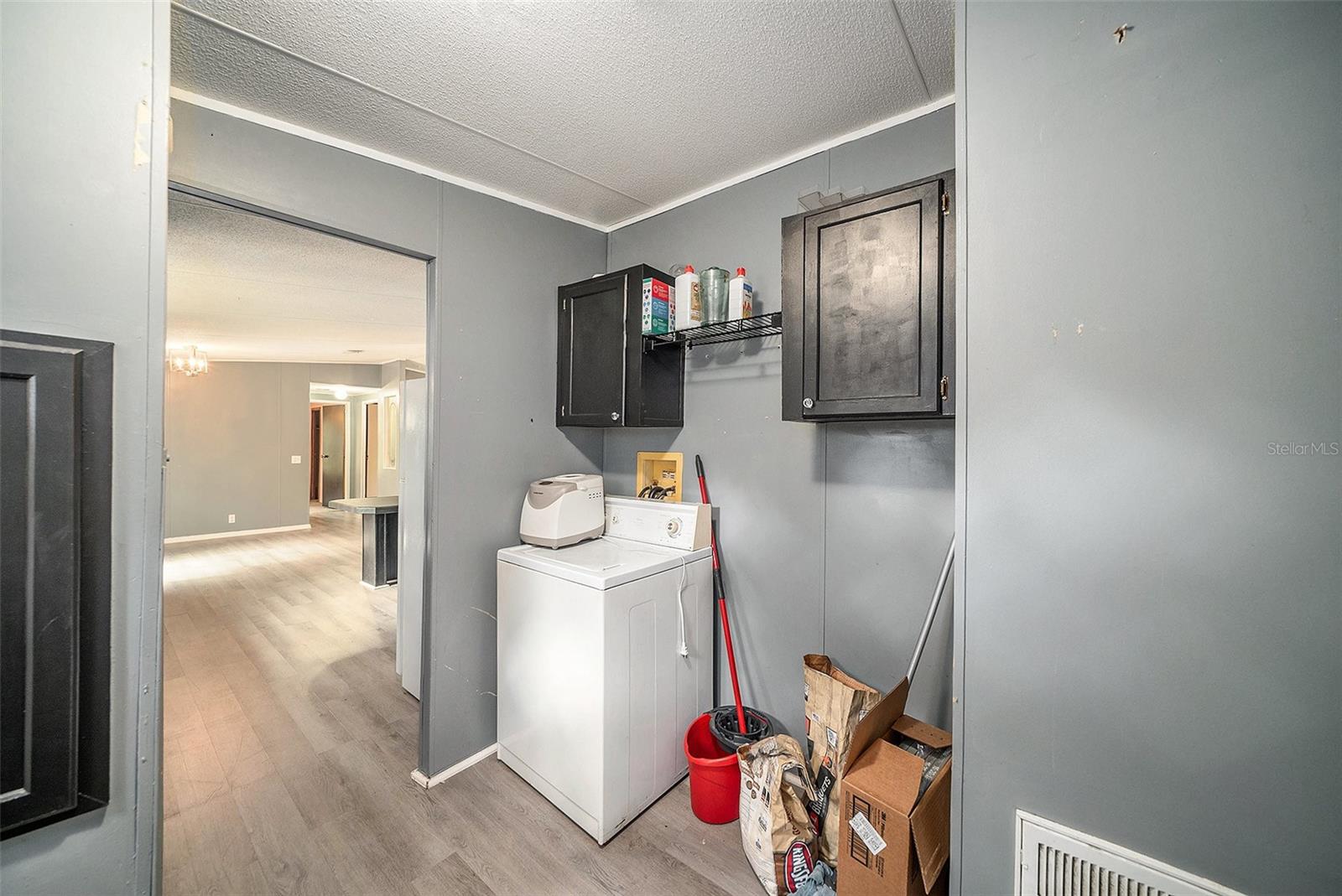 Image 12 of 39 For 17235 Shirla Rae Dr