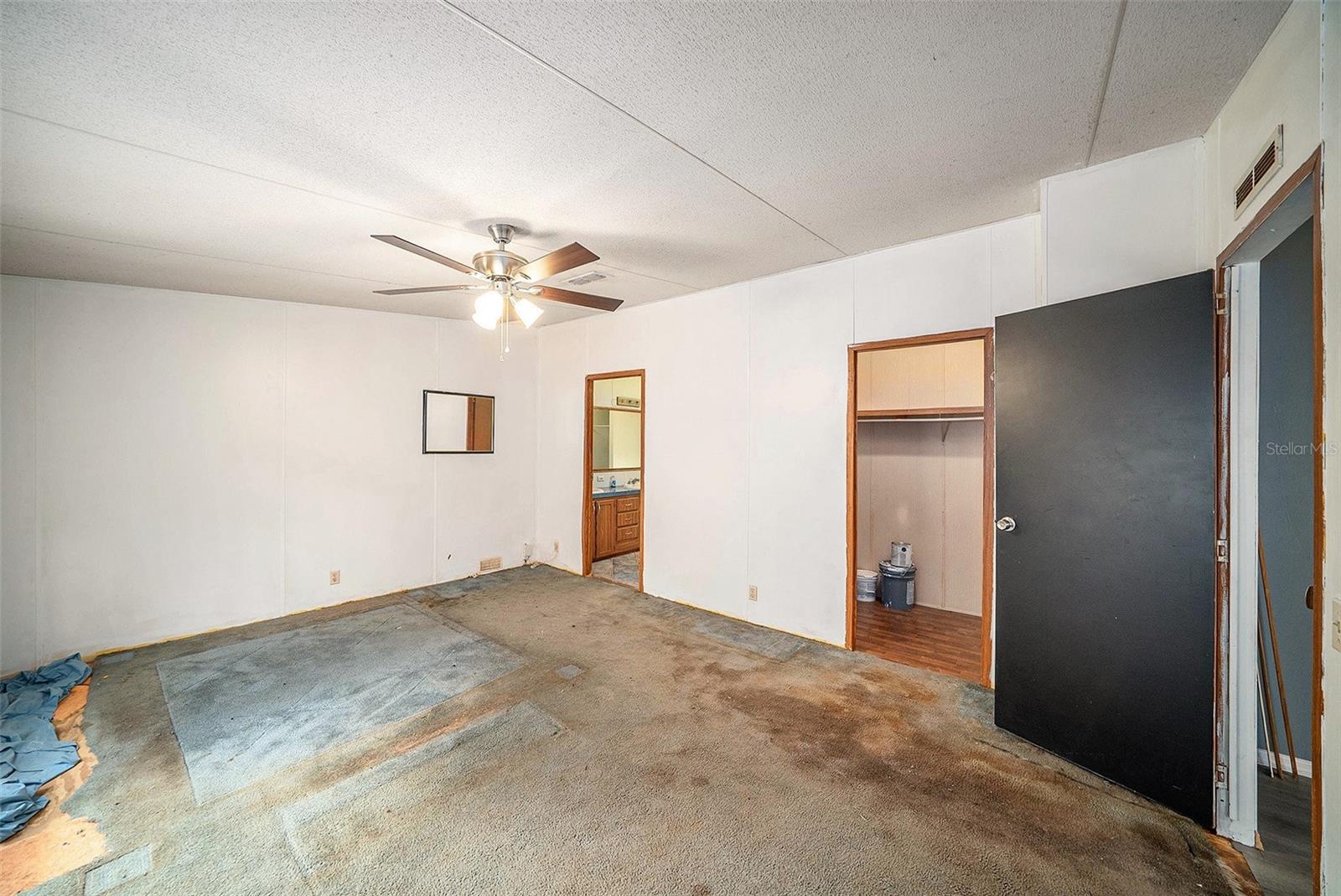 Image 13 of 39 For 17235 Shirla Rae Dr