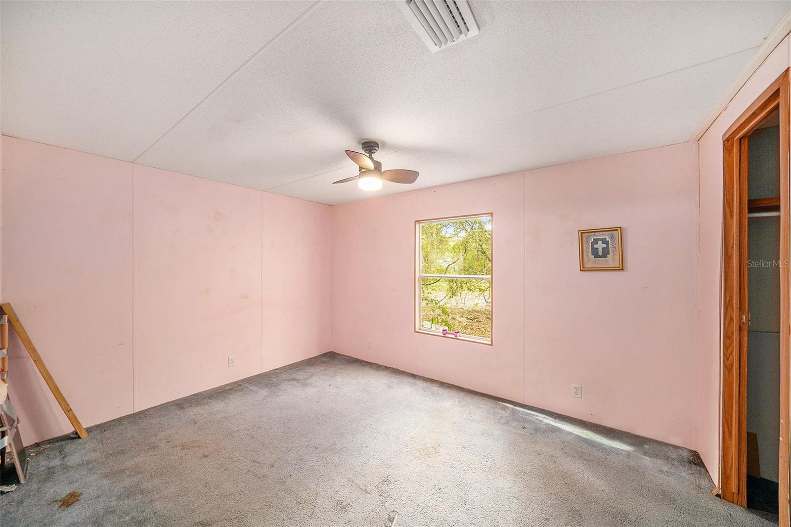 Image 17 of 39 For 17235 Shirla Rae Dr