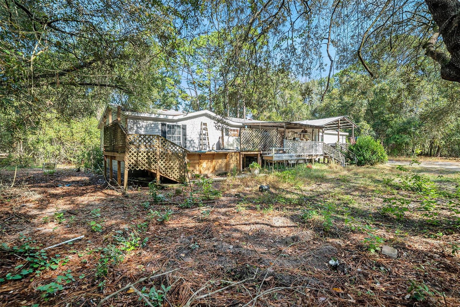 Image 21 of 39 For 17235 Shirla Rae Dr