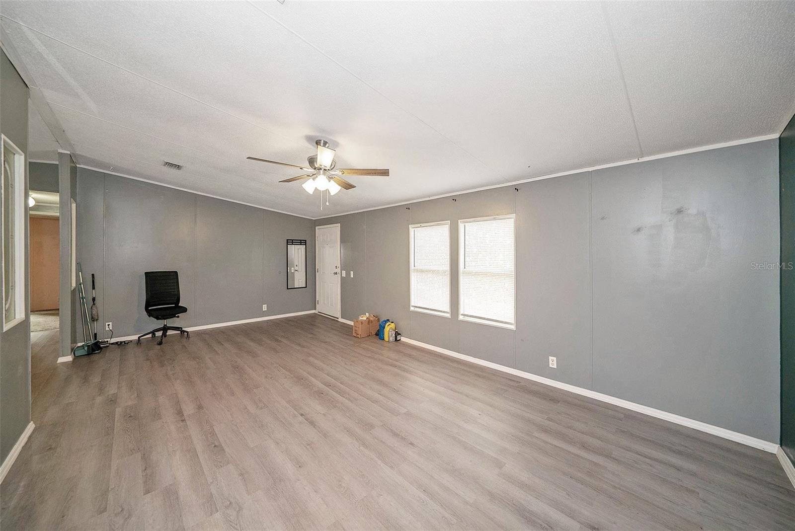 Image 6 of 39 For 17235 Shirla Rae Dr