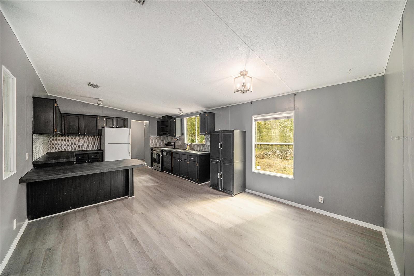 Image 8 of 39 For 17235 Shirla Rae Dr