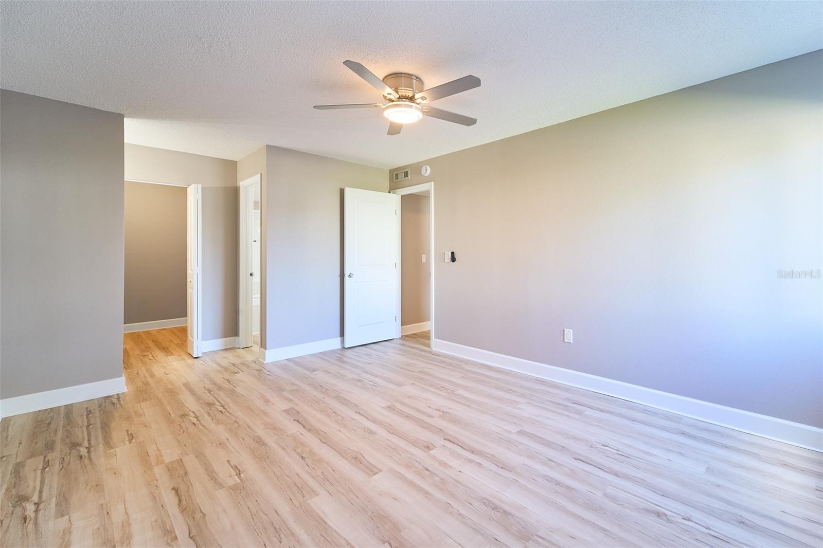 Image 12 of 43 For 722 116th Street N 2007