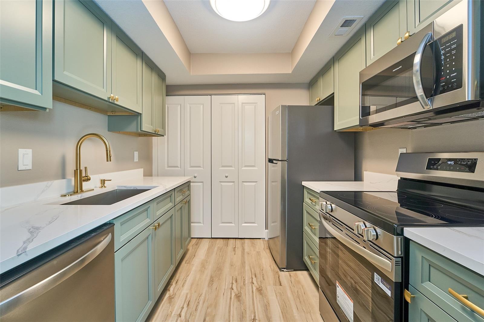 Image 26 of 43 For 722 116th Street N 2007