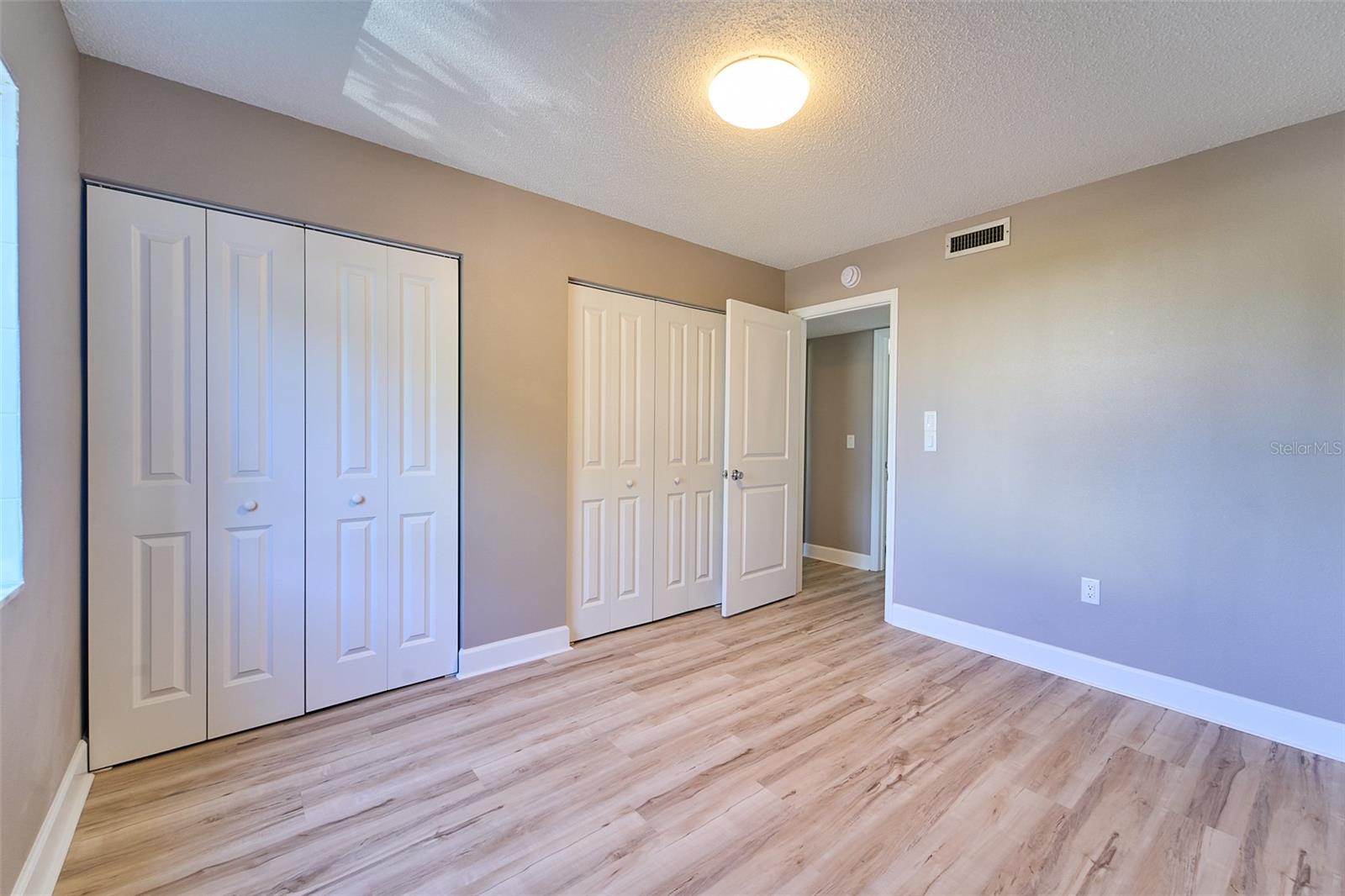 Image 8 of 43 For 722 116th Street N 2007