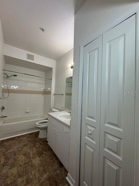 Image 21 of 27 For 17114 Carrington Park Drive 214