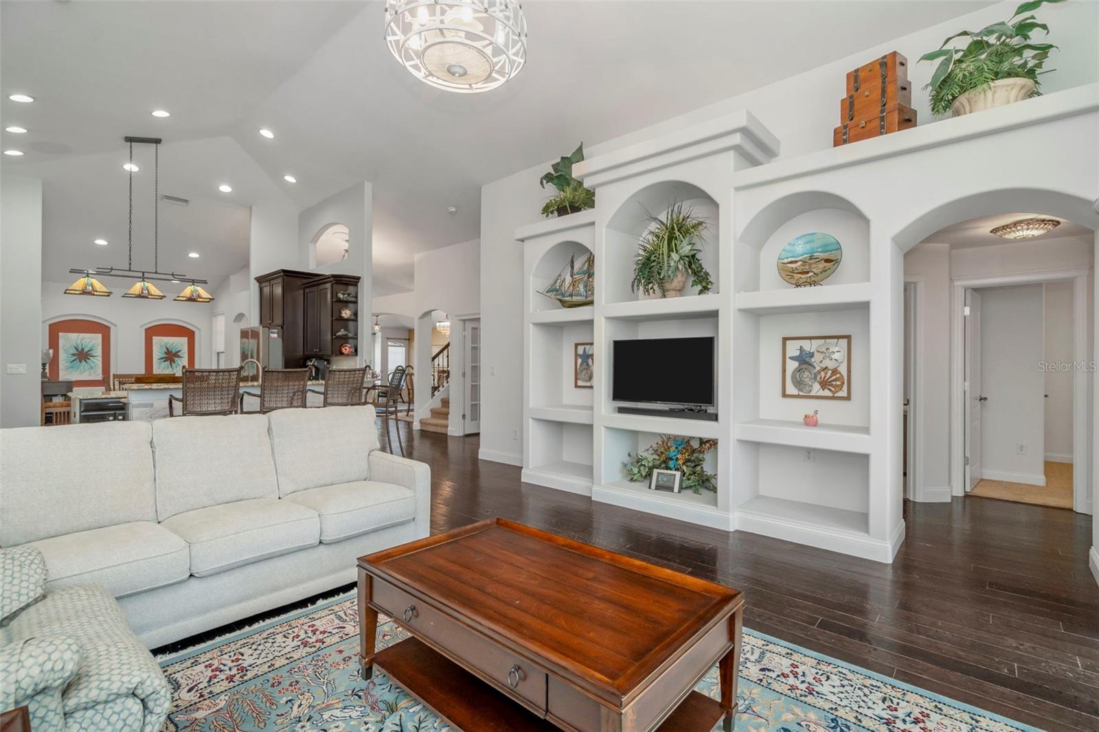 Listing photo id 19 for 19361 Yellow Clover Drive