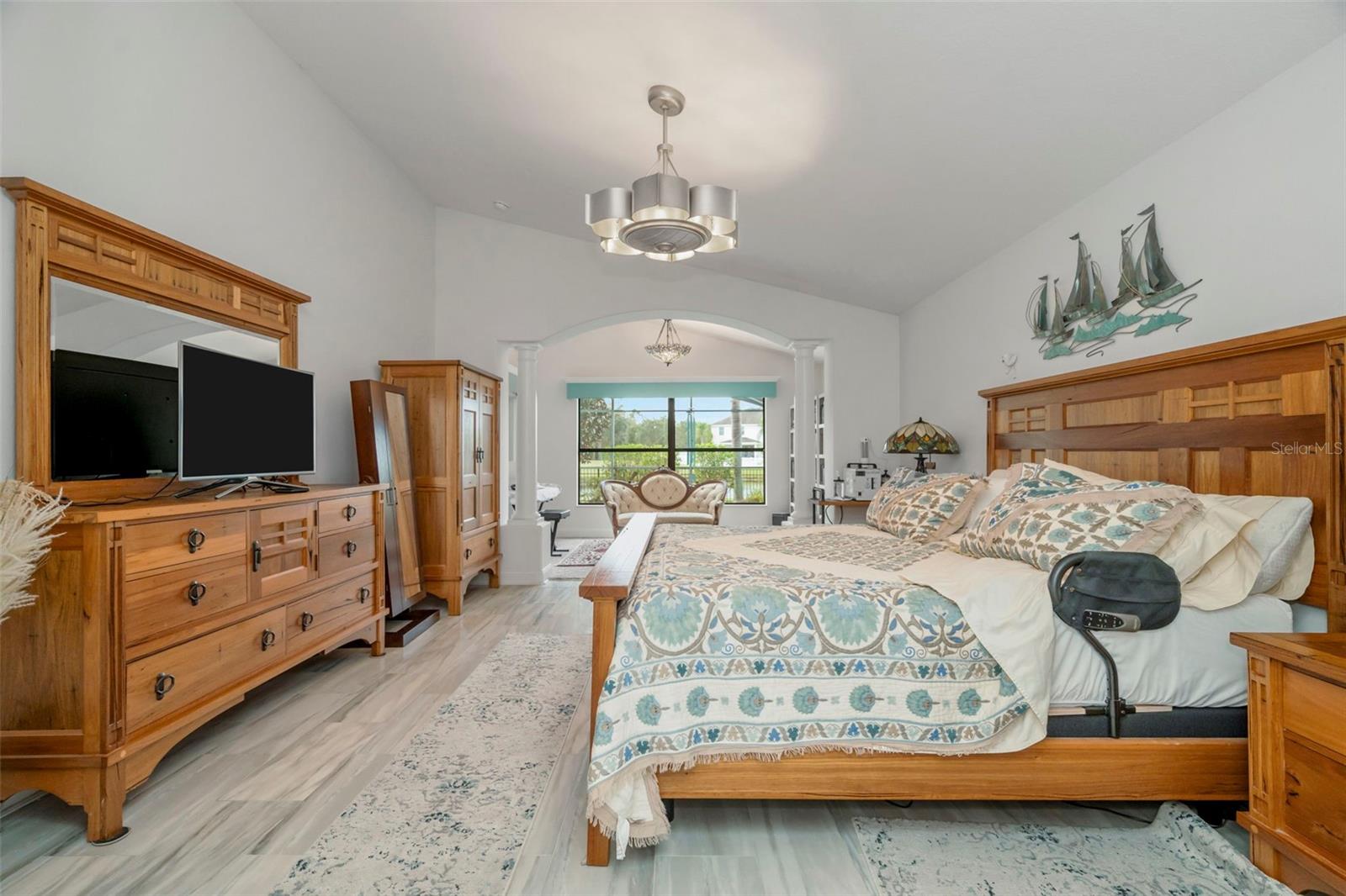 Listing photo id 26 for 19361 Yellow Clover Drive