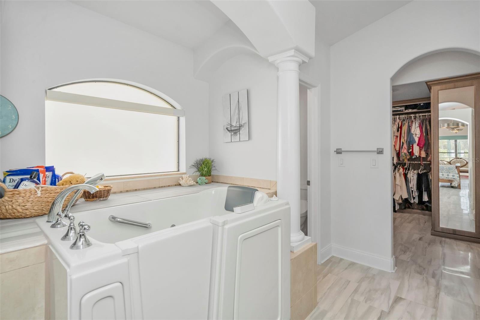 Listing photo id 31 for 19361 Yellow Clover Drive