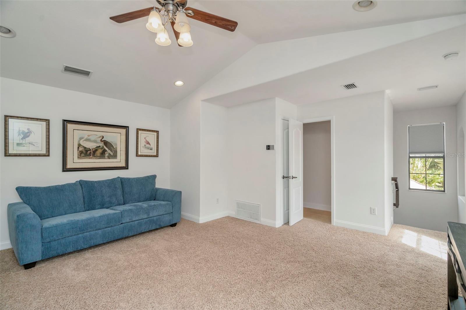Listing photo id 37 for 19361 Yellow Clover Drive