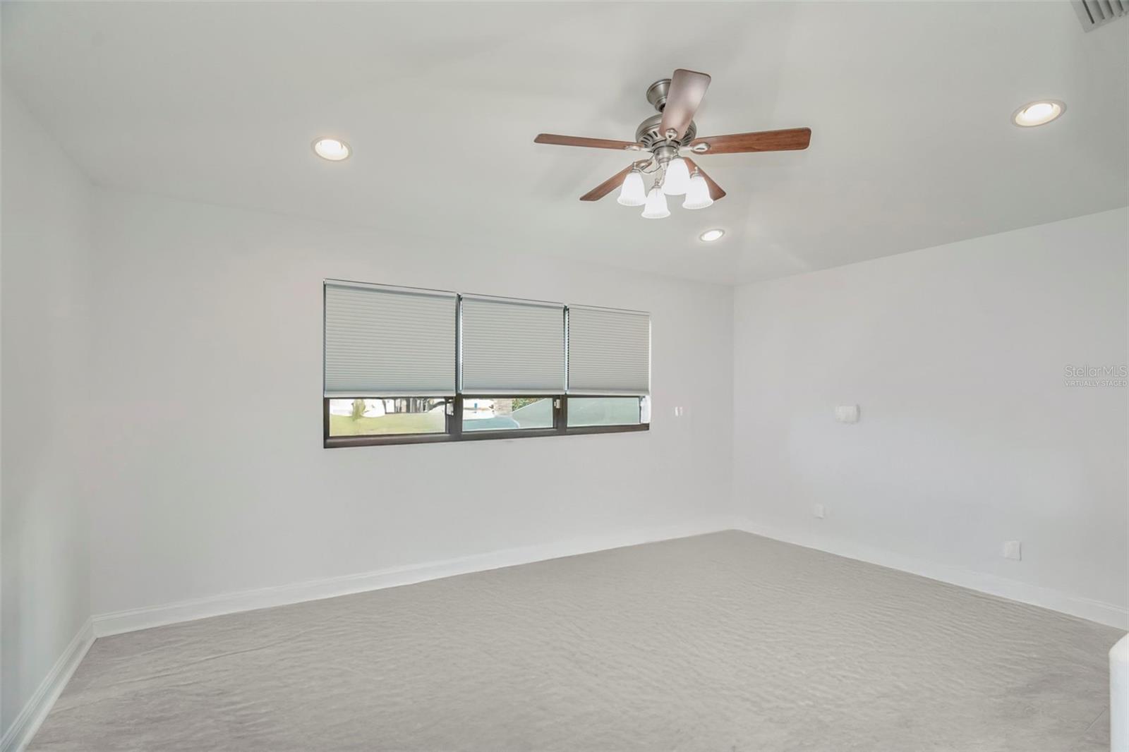 Listing photo id 44 for 19361 Yellow Clover Drive