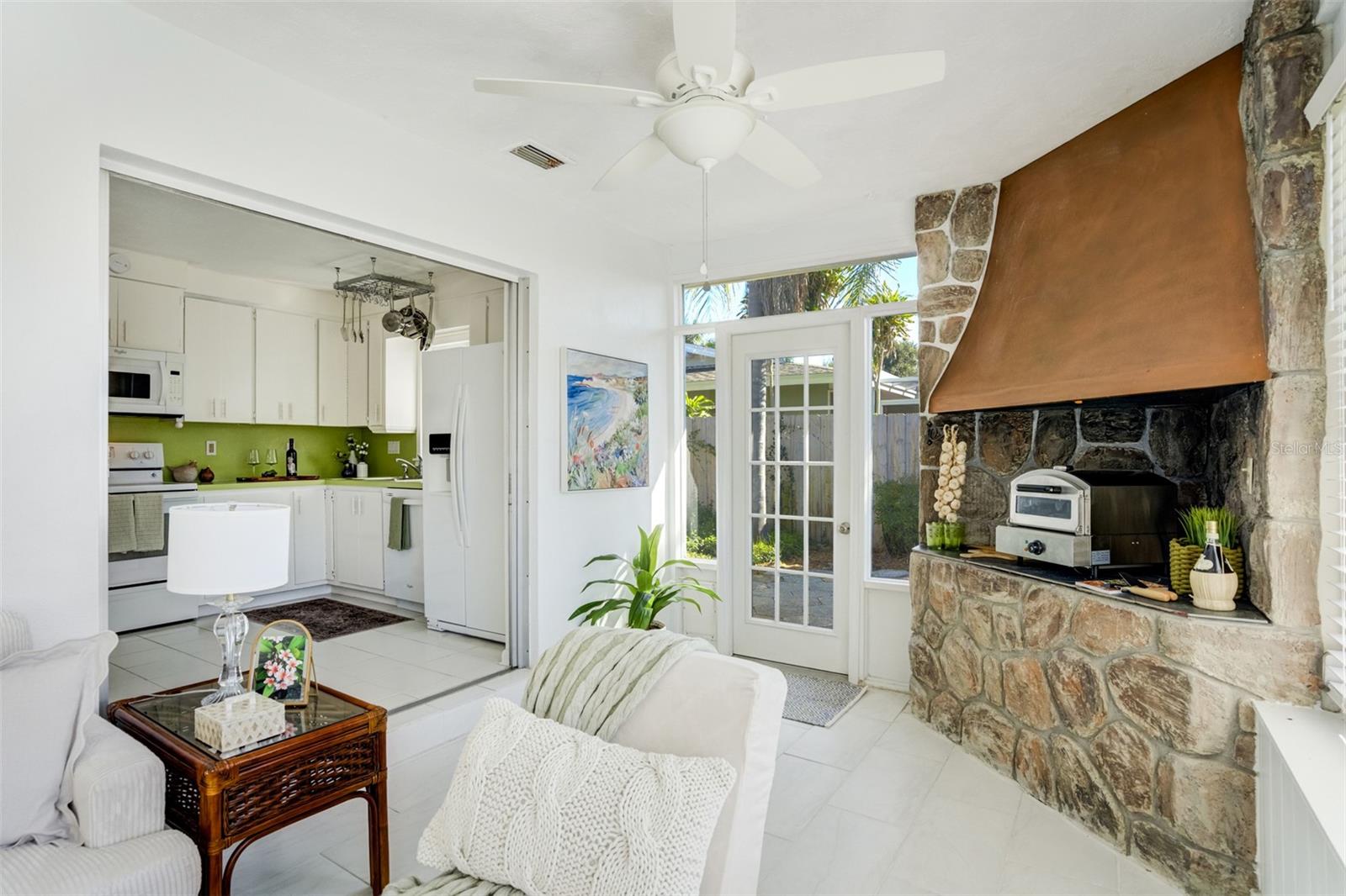 Image 5 of 22 For 13850 Sunset Drive