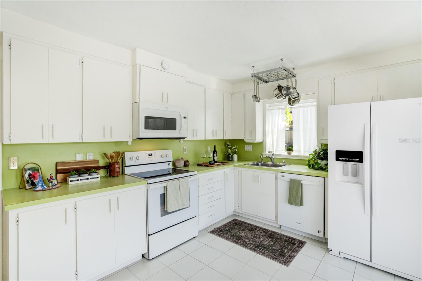 Image 8 of 22 For 13850 Sunset Drive