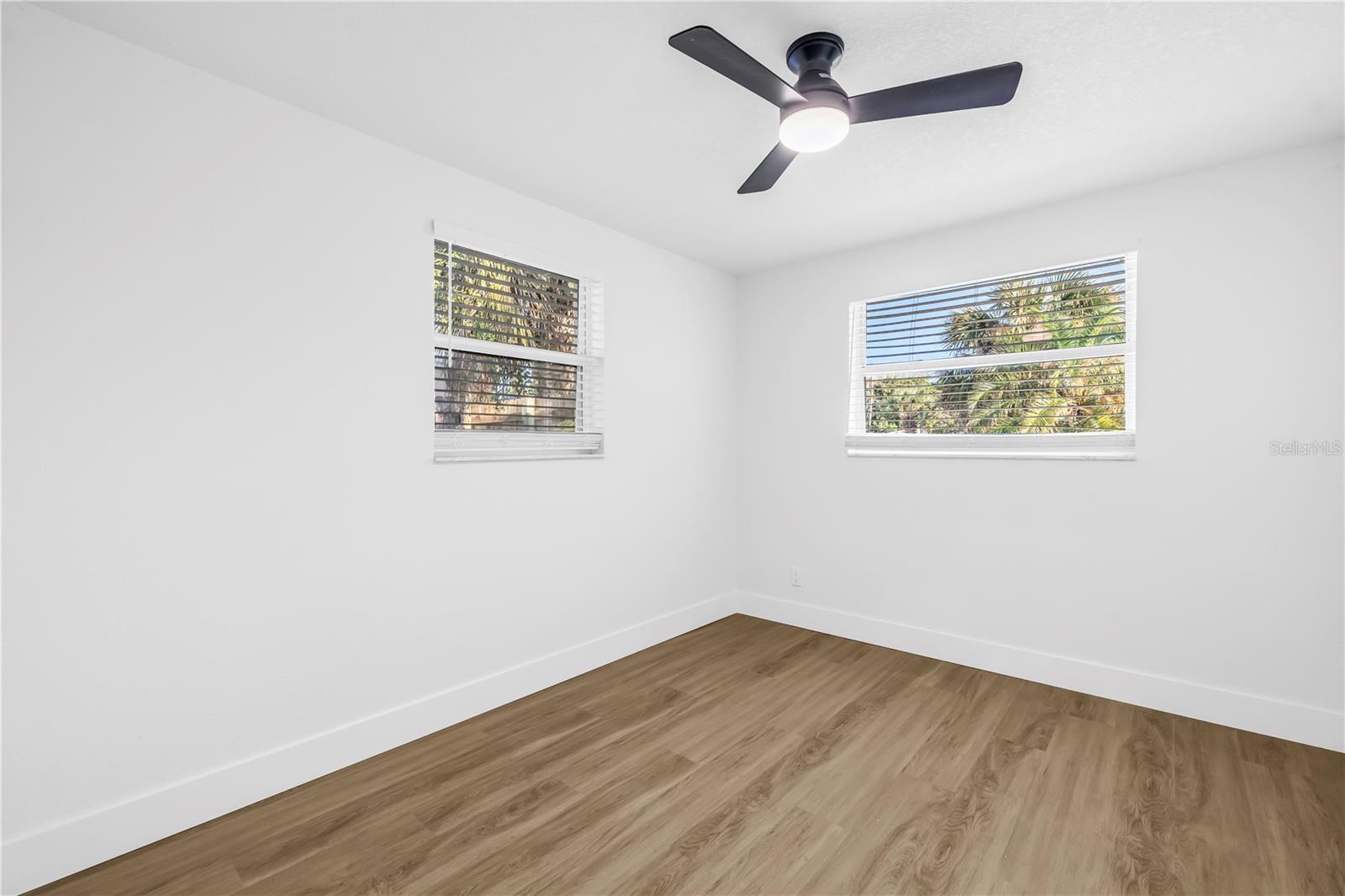 Image 29 of 51 For 9085 Leisure Lane N