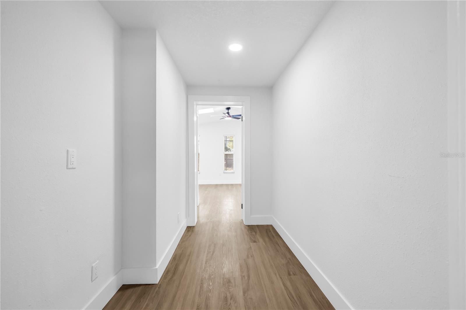 Image 31 of 51 For 9085 Leisure Lane N