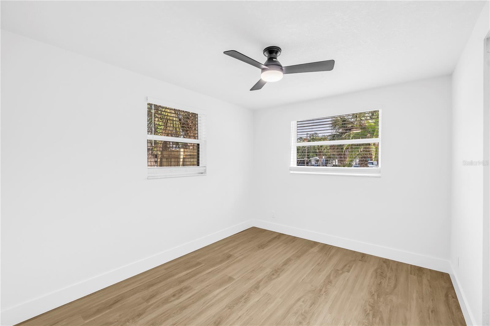 Image 40 of 51 For 9085 Leisure Lane N