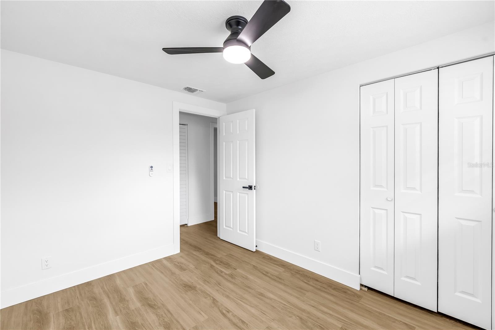 Image 41 of 51 For 9085 Leisure Lane N