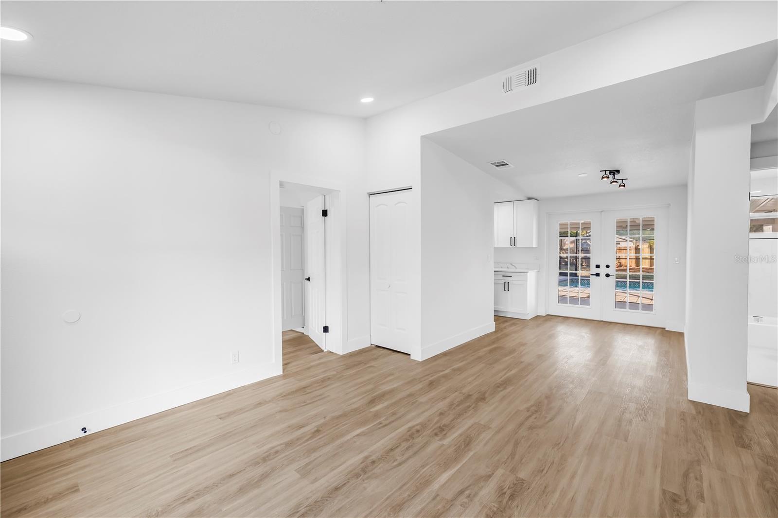 Image 6 of 51 For 9085 Leisure Lane N