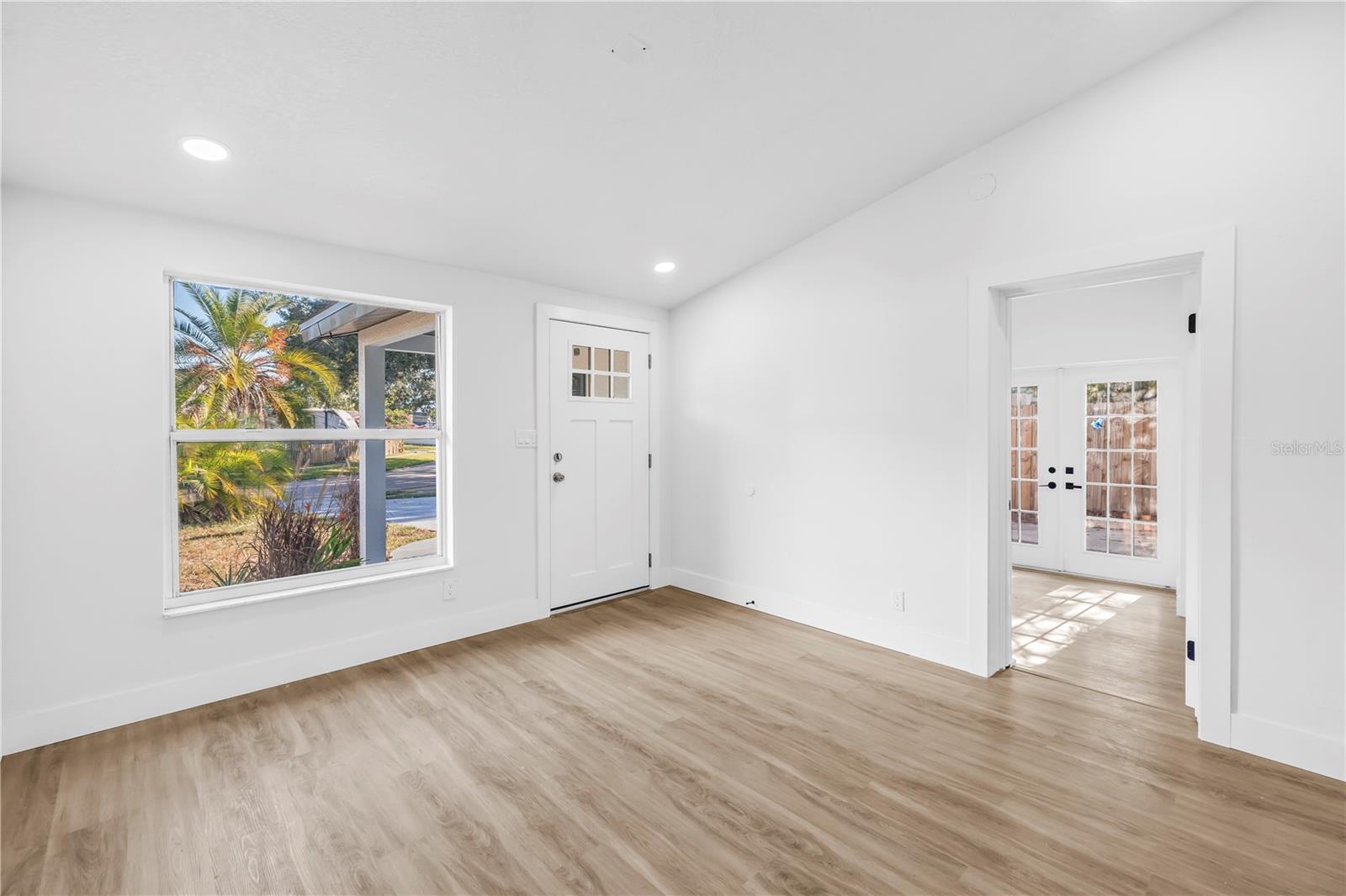 Image 7 of 51 For 9085 Leisure Lane N