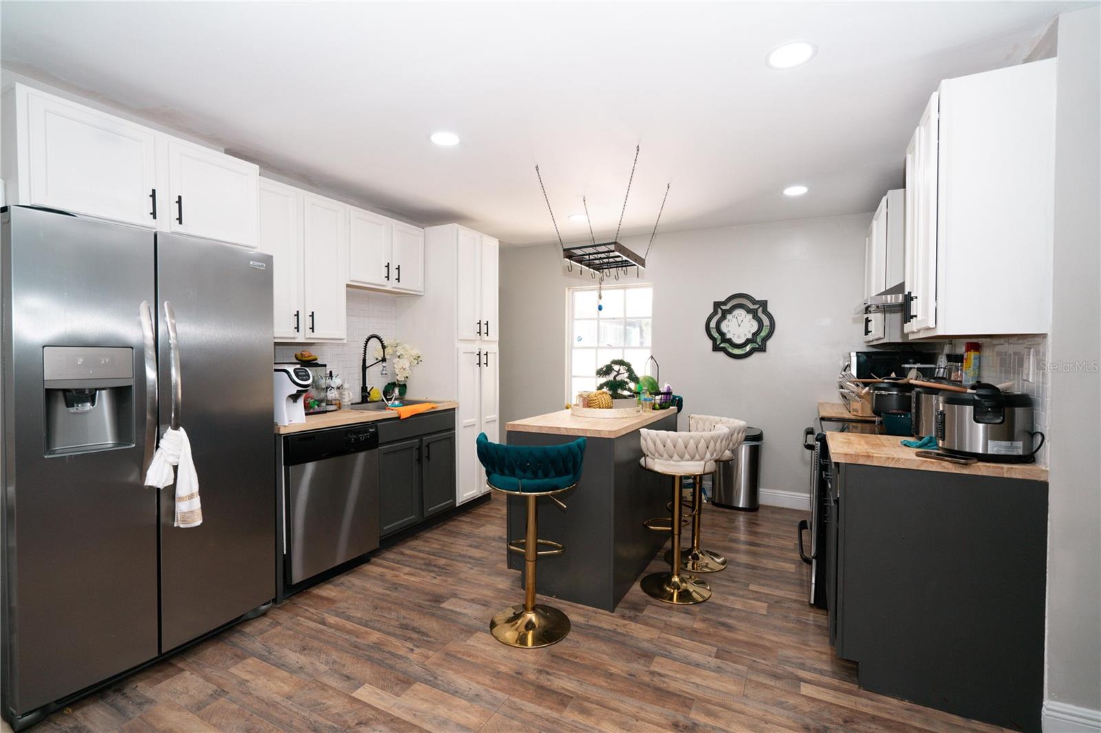 Listing photo id 6 for 3102 Williams Road