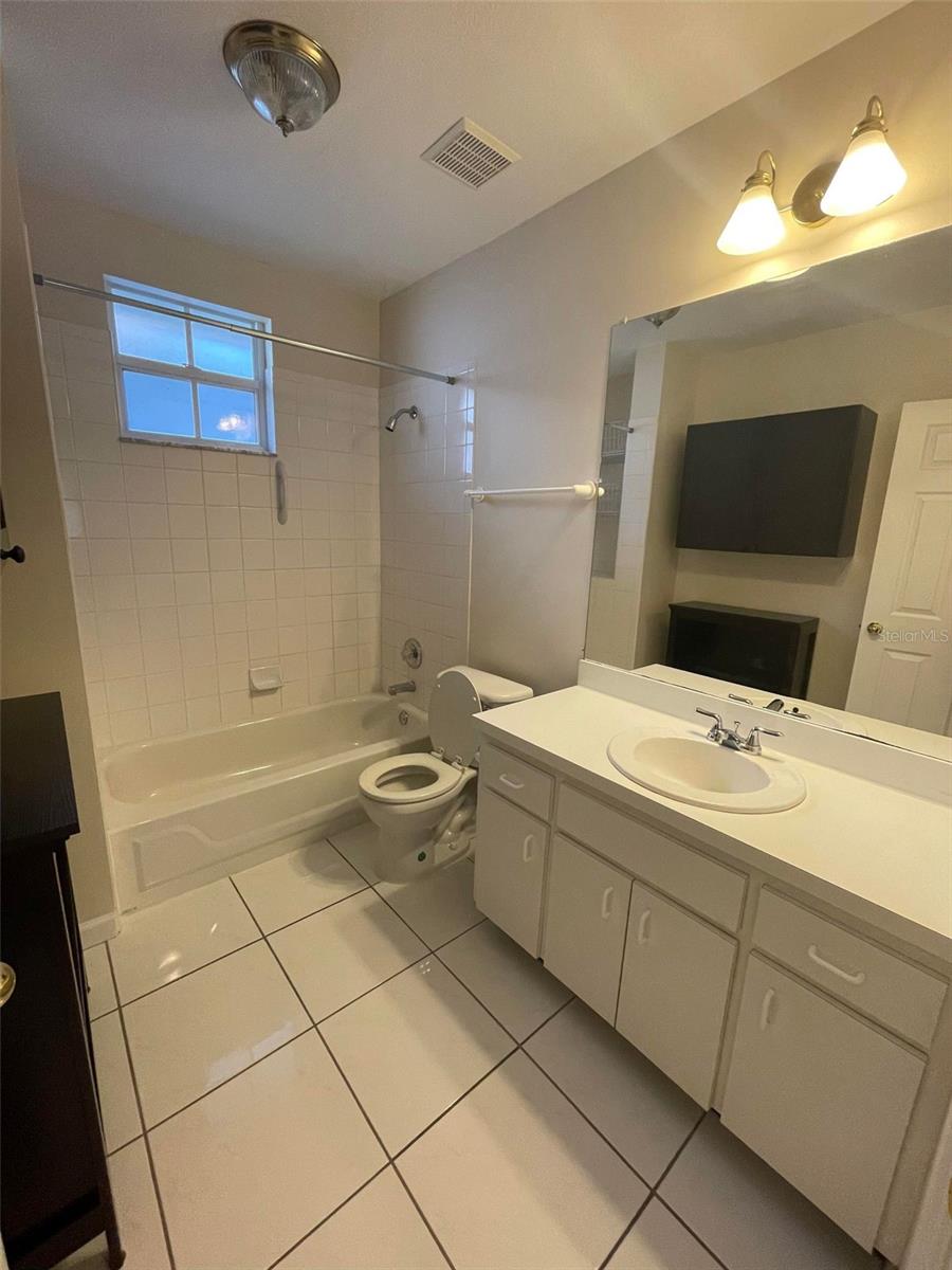 Image 11 of 16 For 3915 Swann Avenue
