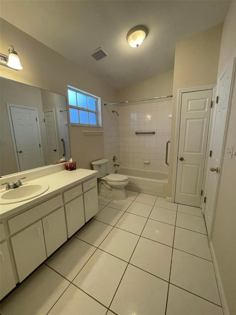 Image 12 of 16 For 3915 Swann Avenue