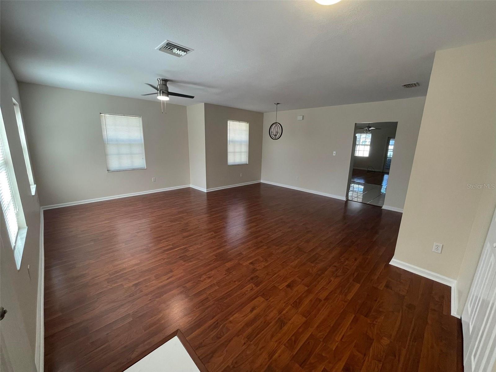 Image 3 of 16 For 3915 Swann Avenue