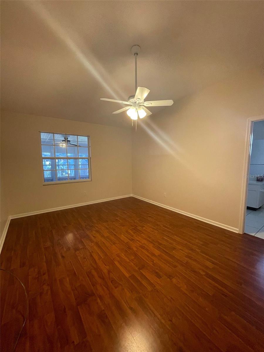 Image 8 of 16 For 3915 Swann Avenue
