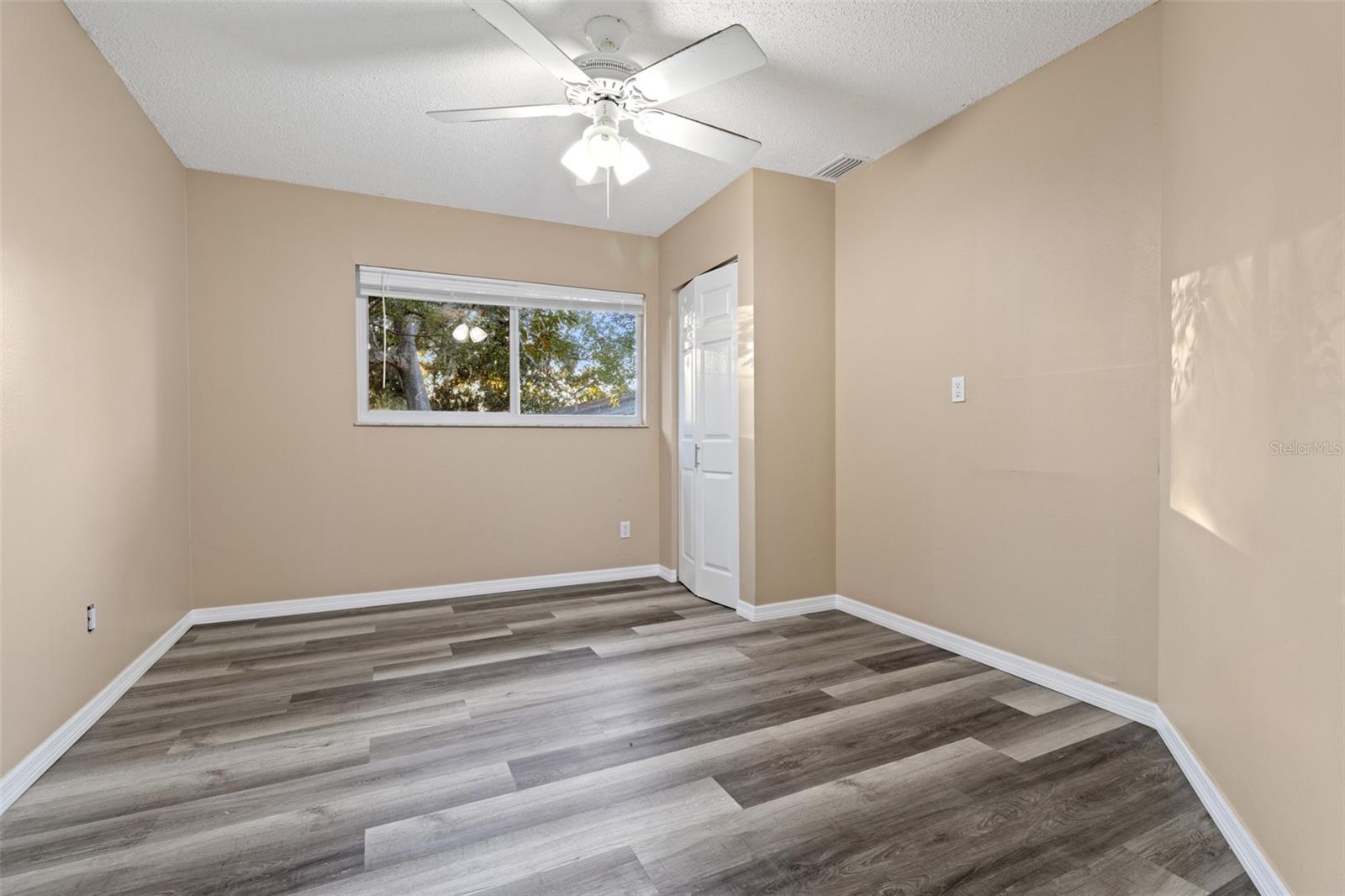 Image 13 of 27 For 609 Holley Street