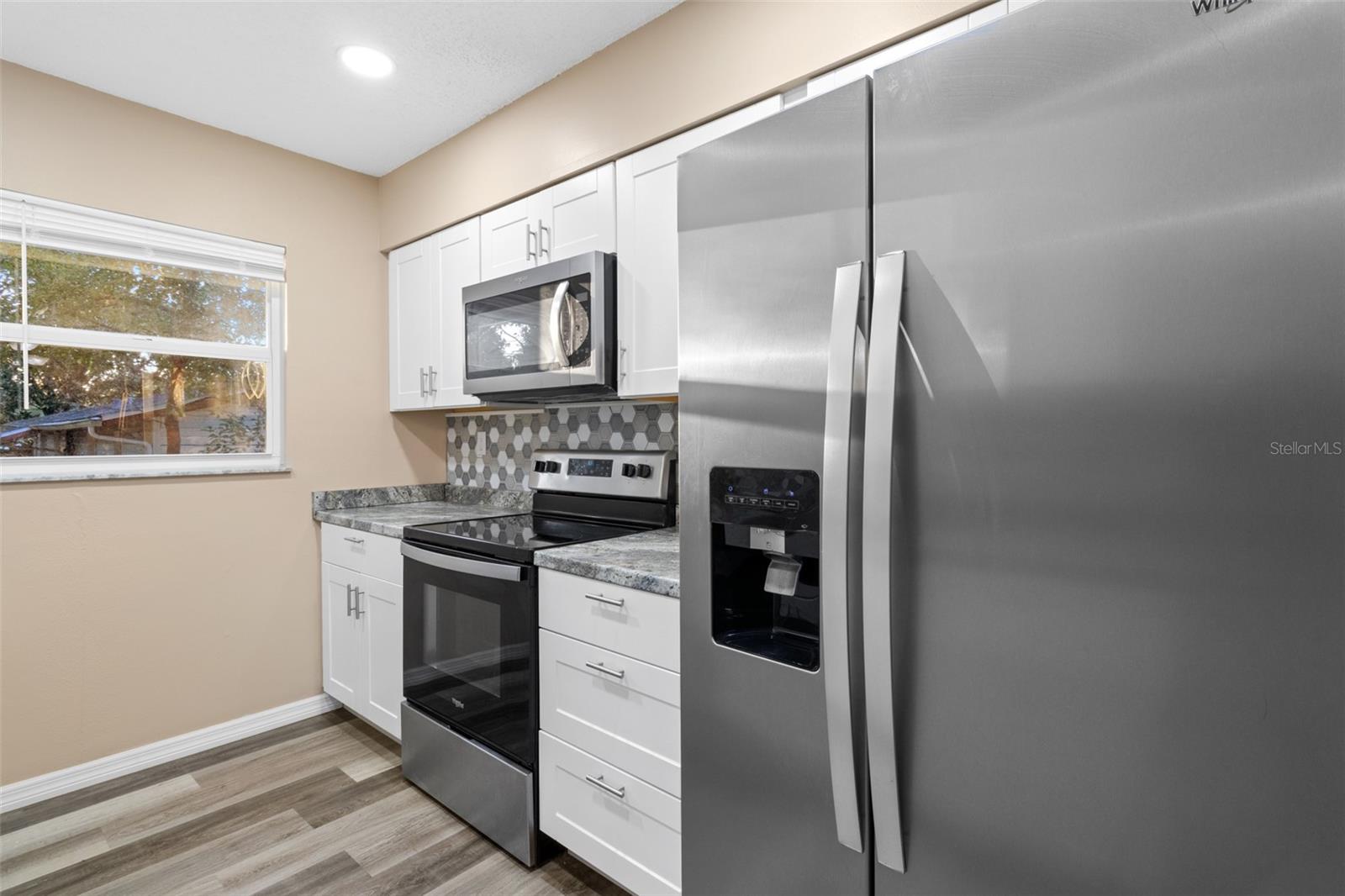 Image 17 of 27 For 609 Holley Street