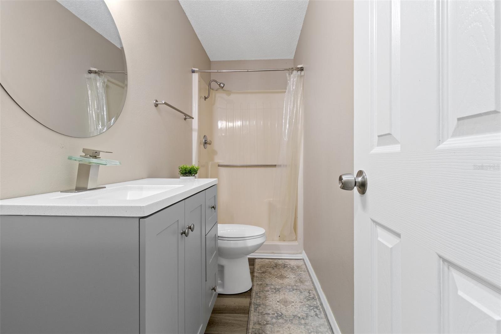 Image 19 of 27 For 609 Holley Street