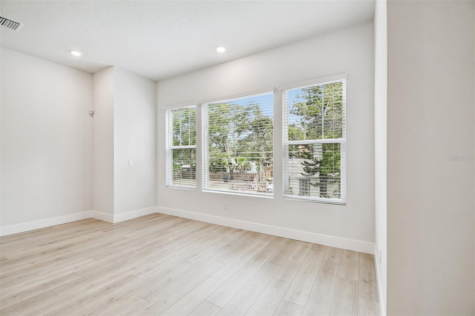 Image 18 of 47 For 6605 Nebraska Avenue 14