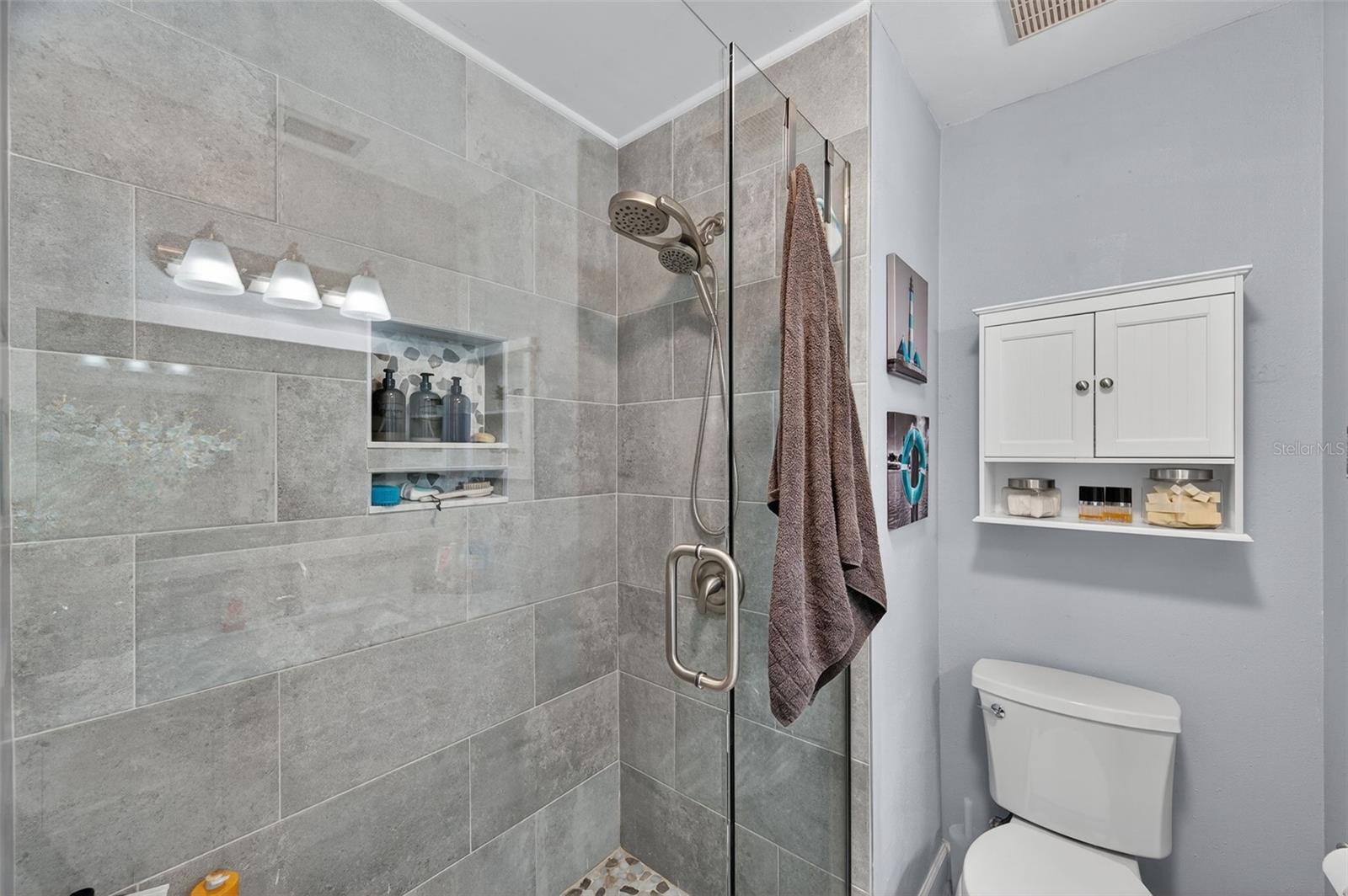 Image 16 of 37 For 1993 Citrus Hill Road