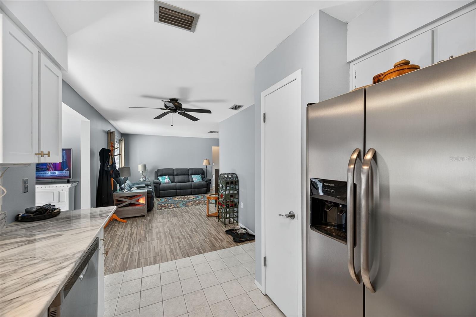 Image 21 of 37 For 1993 Citrus Hill Road