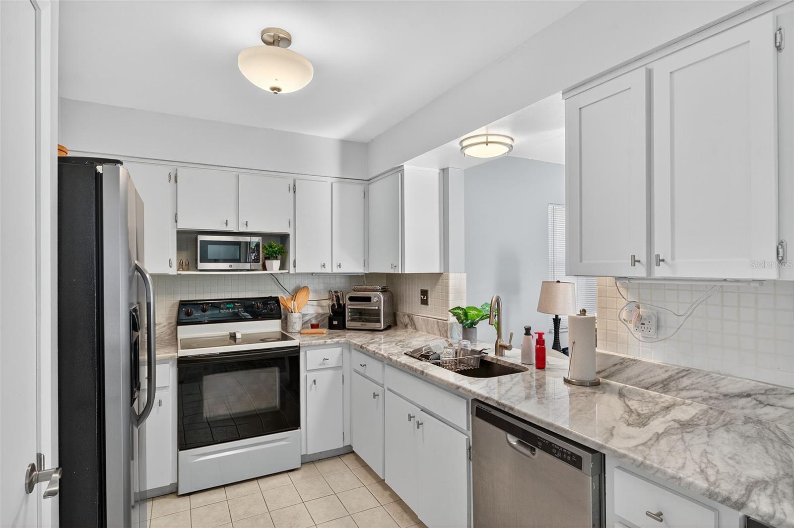 Image 24 of 37 For 1993 Citrus Hill Road