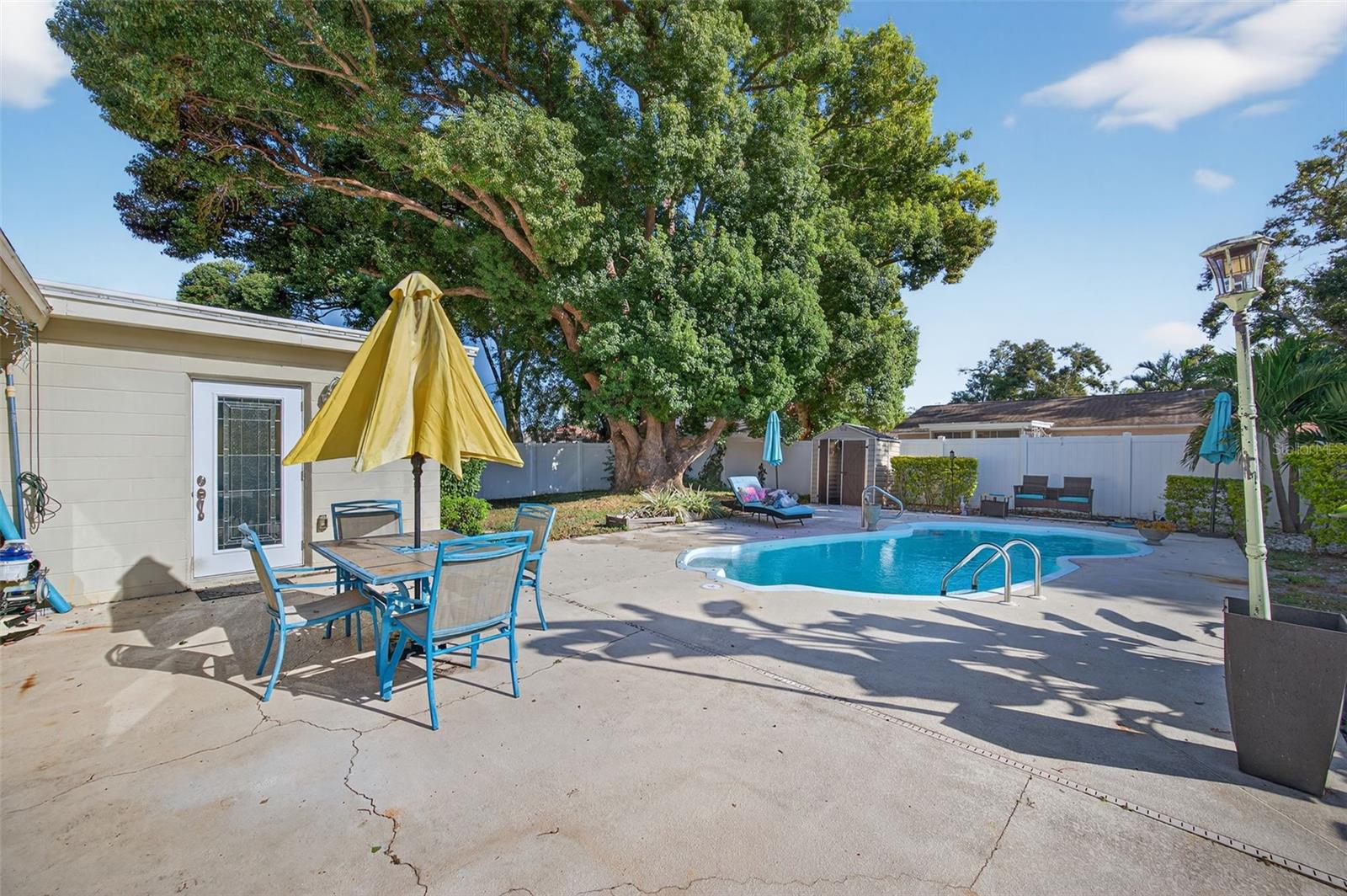 Image 31 of 37 For 1993 Citrus Hill Road