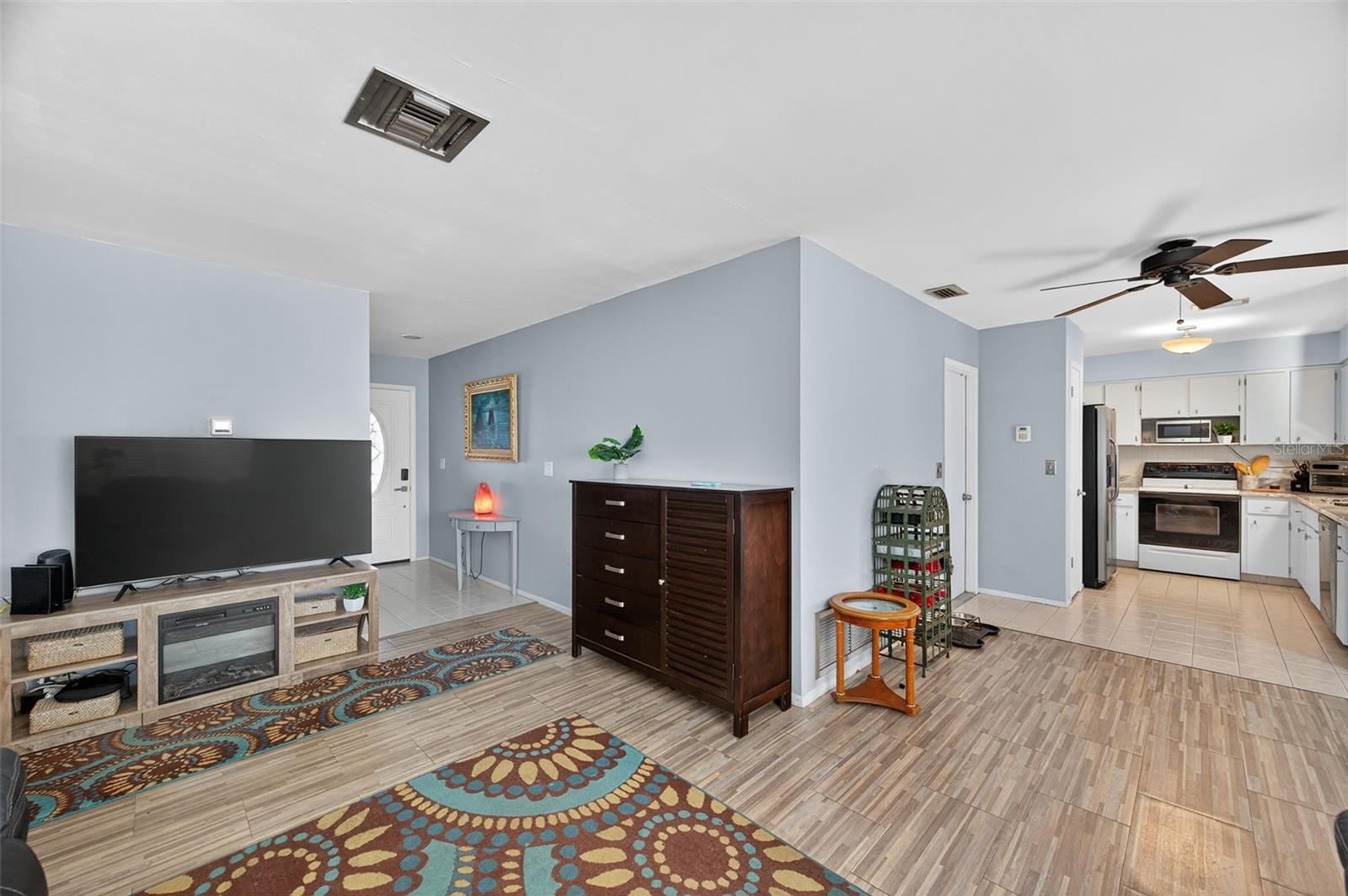 Image 8 of 37 For 1993 Citrus Hill Road