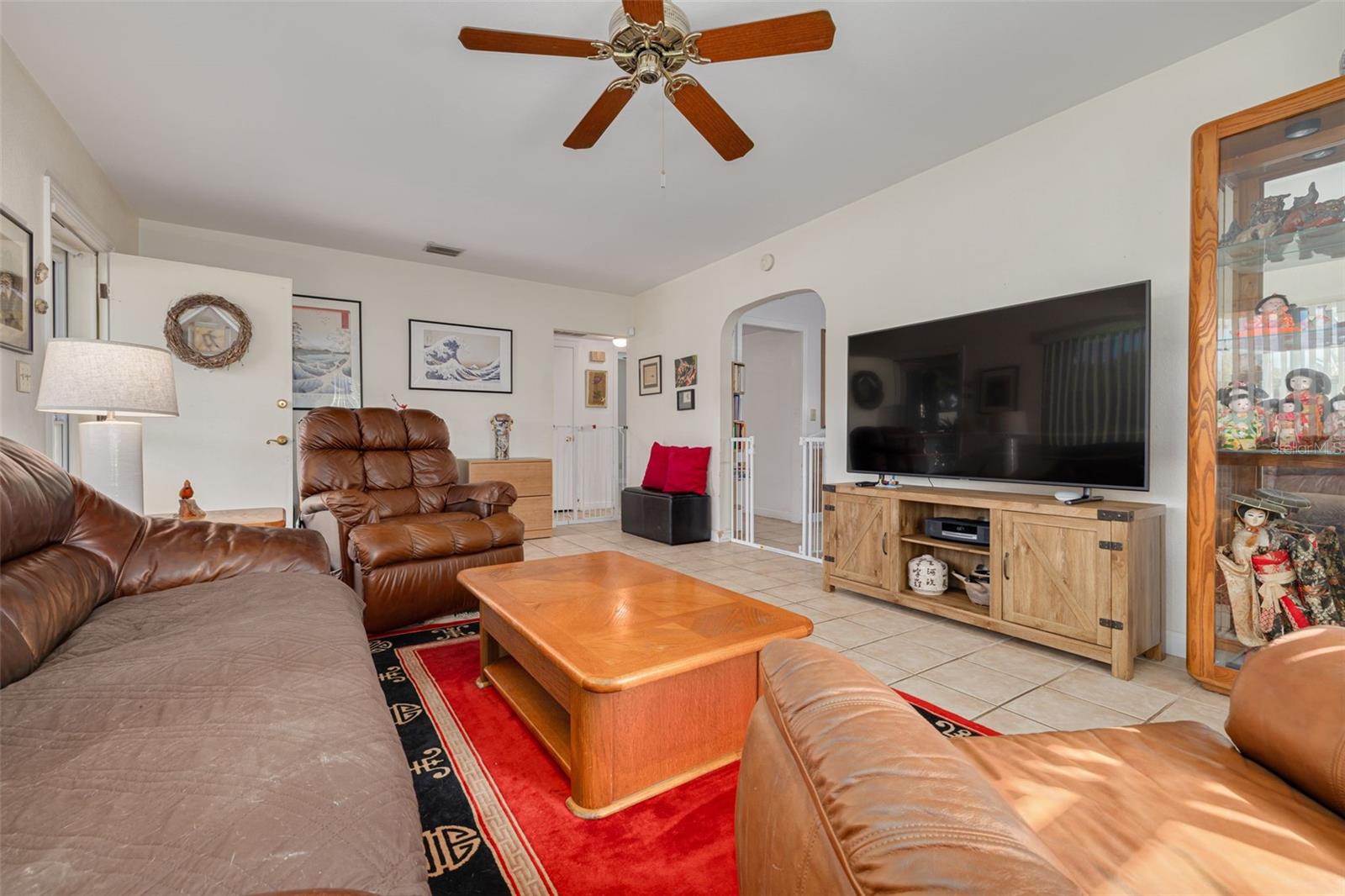 Image 10 of 37 For 501 Louden Avenue