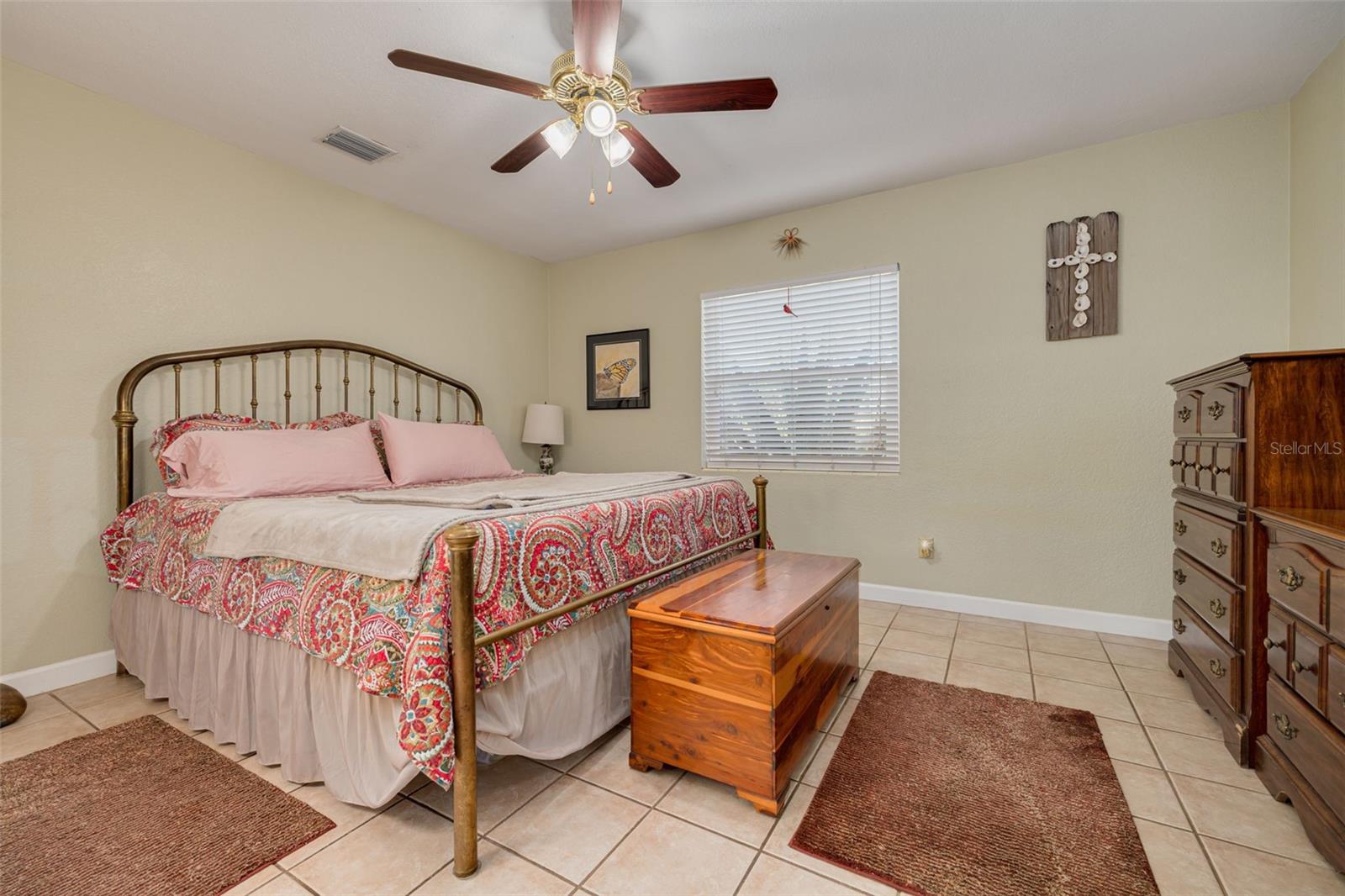 Image 15 of 37 For 501 Louden Avenue