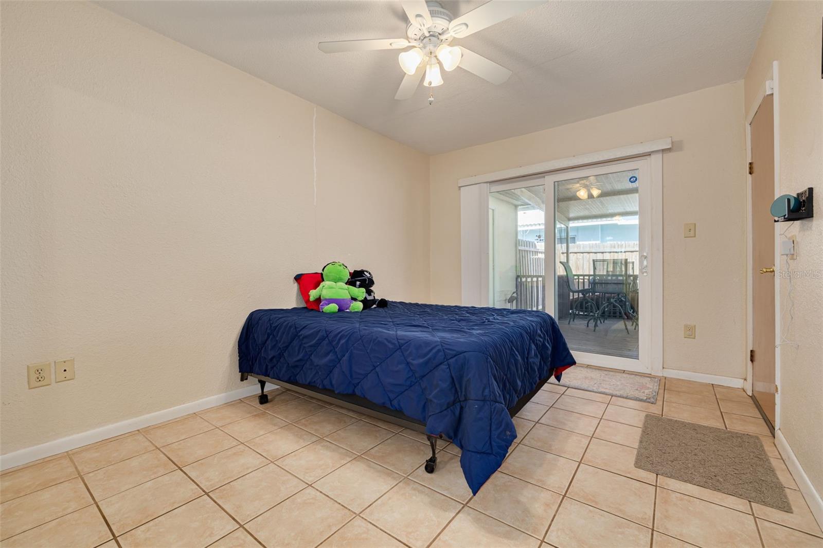 Image 17 of 37 For 501 Louden Avenue