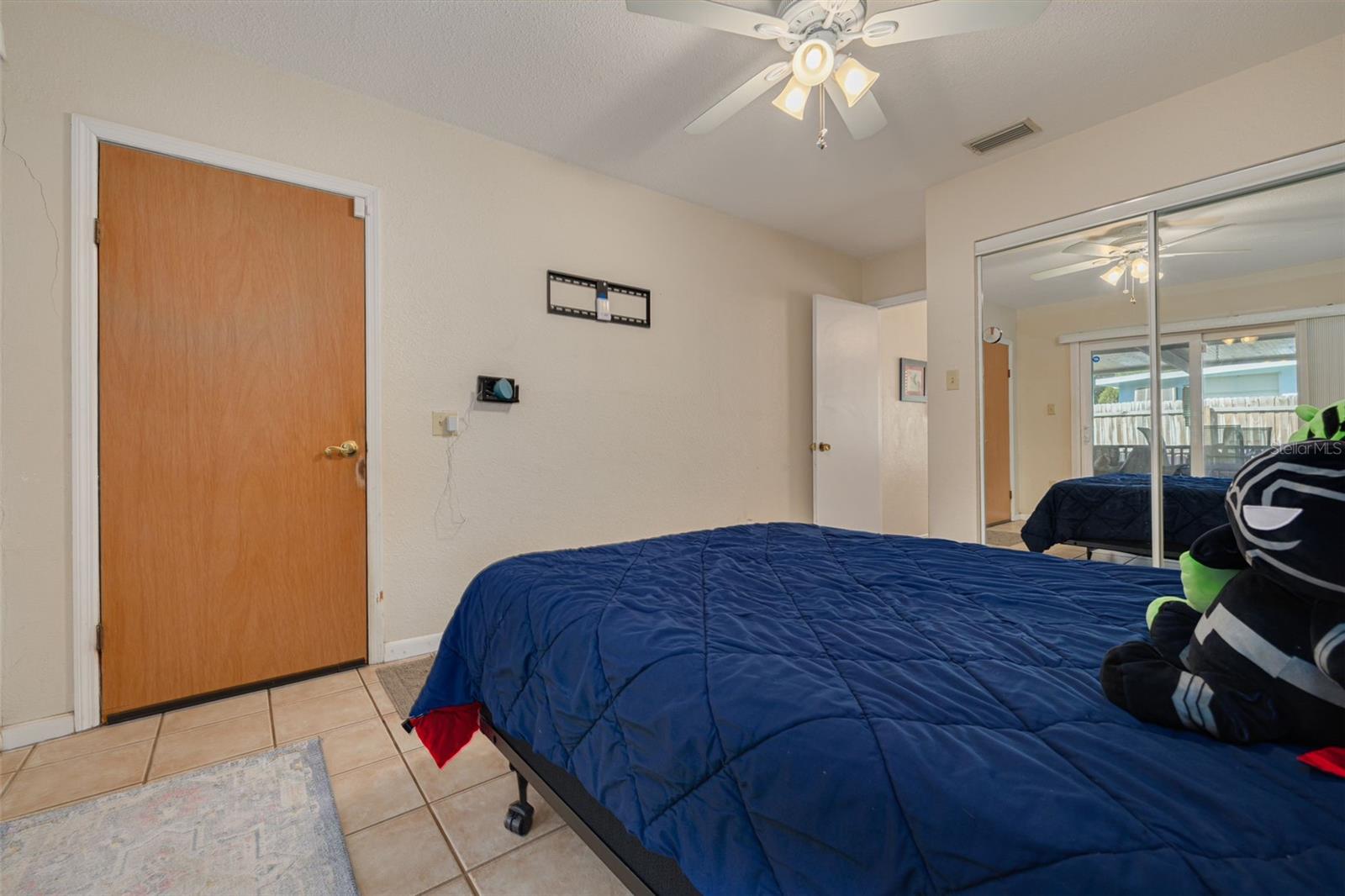 Image 18 of 37 For 501 Louden Avenue