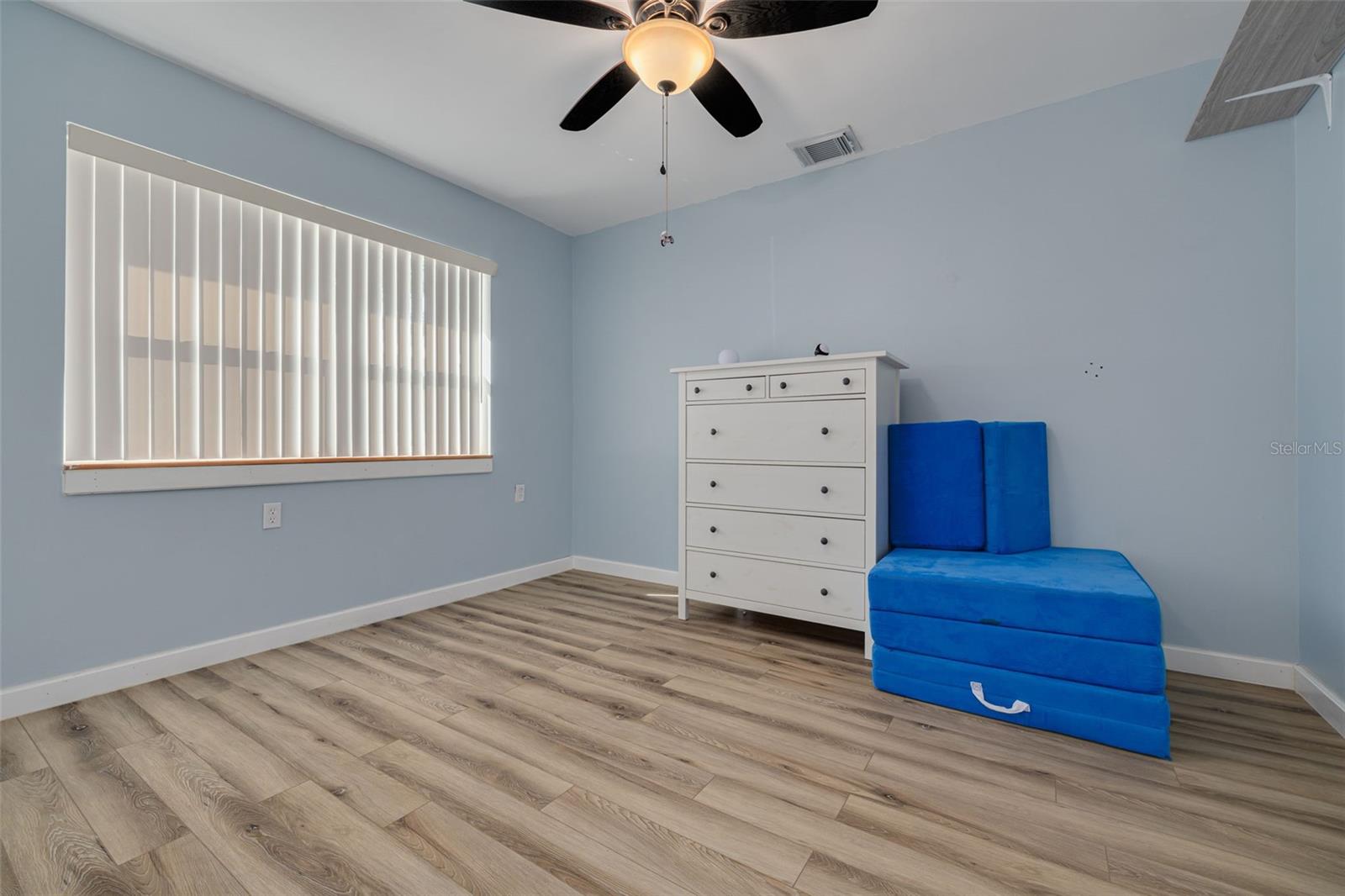 Image 22 of 37 For 501 Louden Avenue