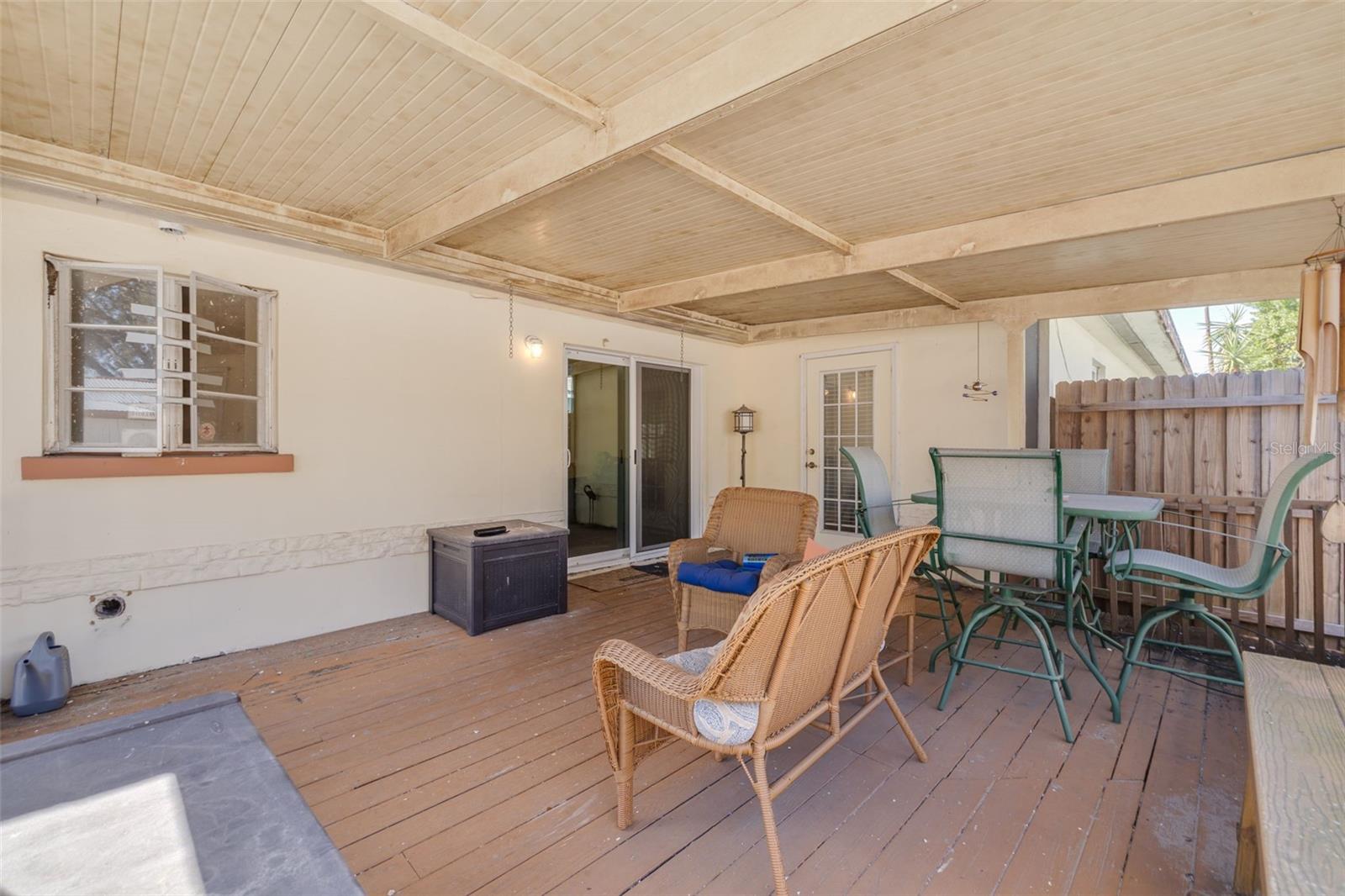 Image 25 of 37 For 501 Louden Avenue