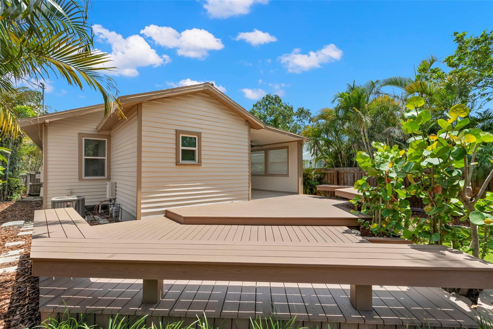 Image 21 of 44 For 1530 21st Avenue N